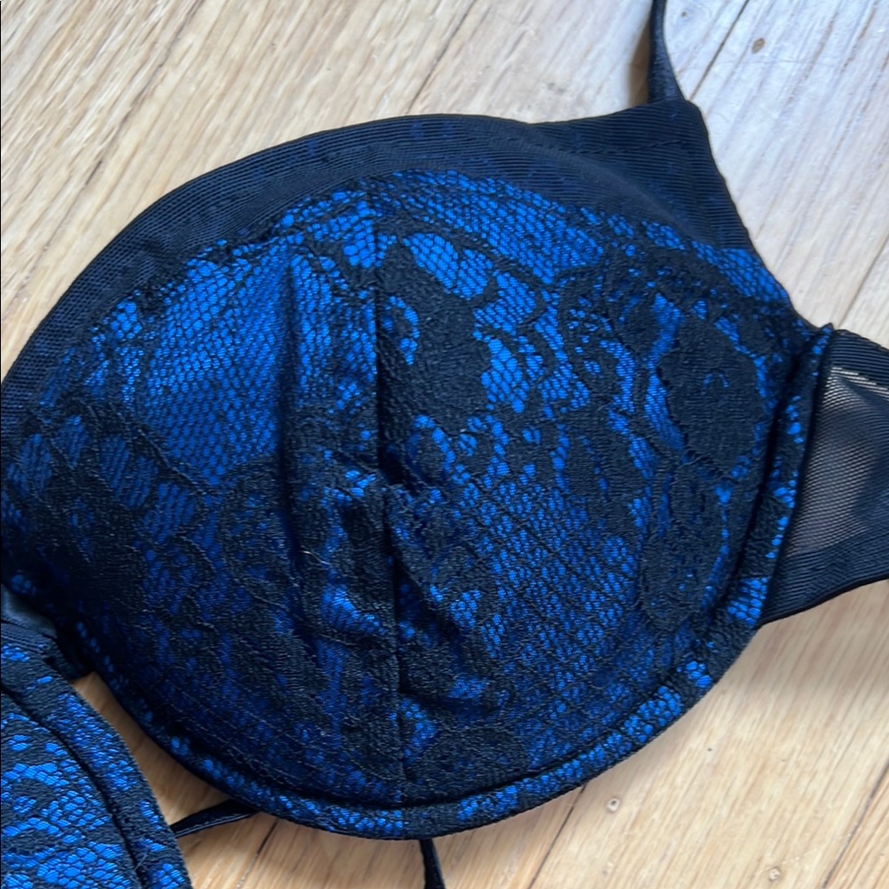 Lip Service "Bound" Blue and Black Lace Bra NWOT Y2K Fet*sh Style Deadstock